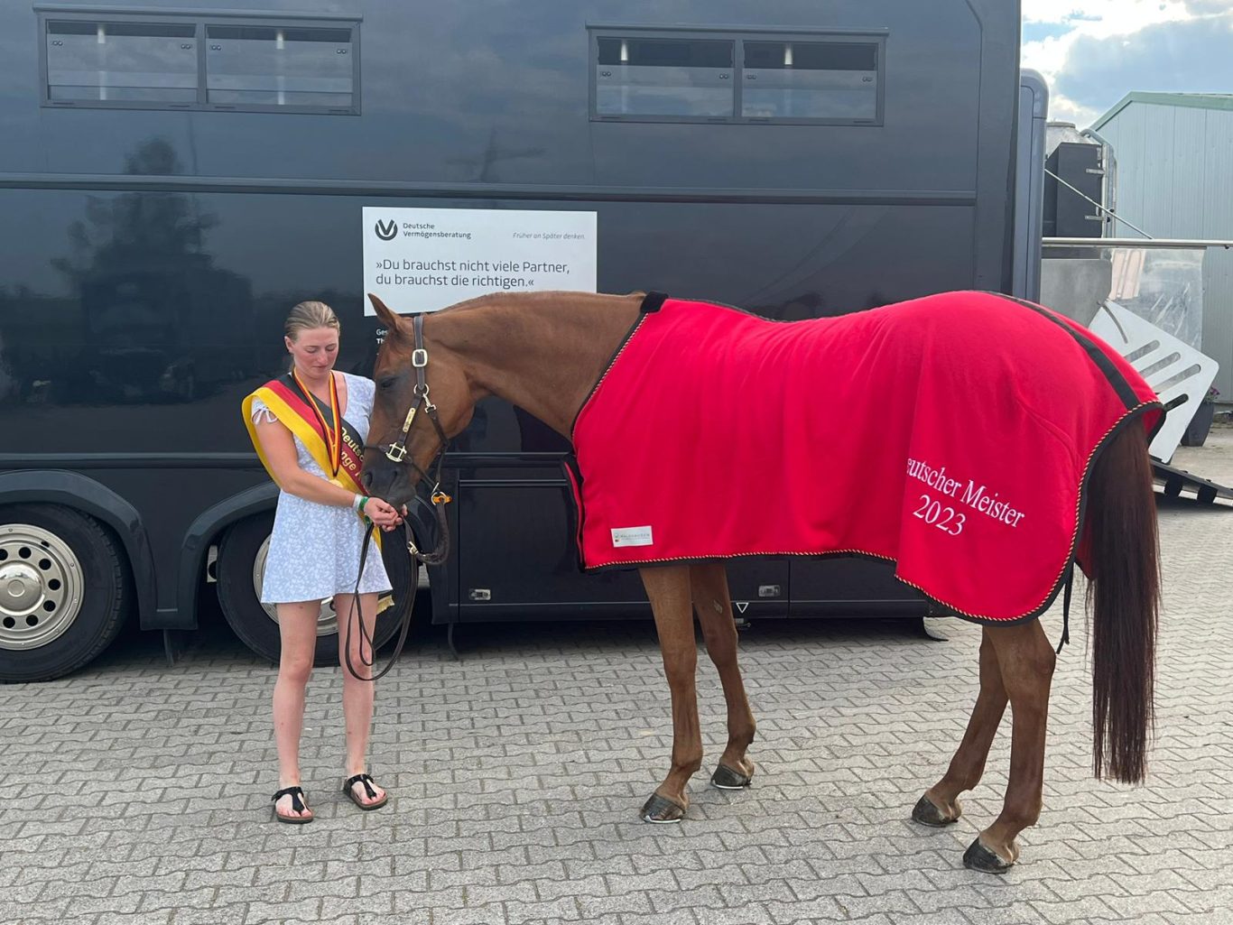 Alia Knack ist Deutsche Meisterin der Jungen Reiter 2023